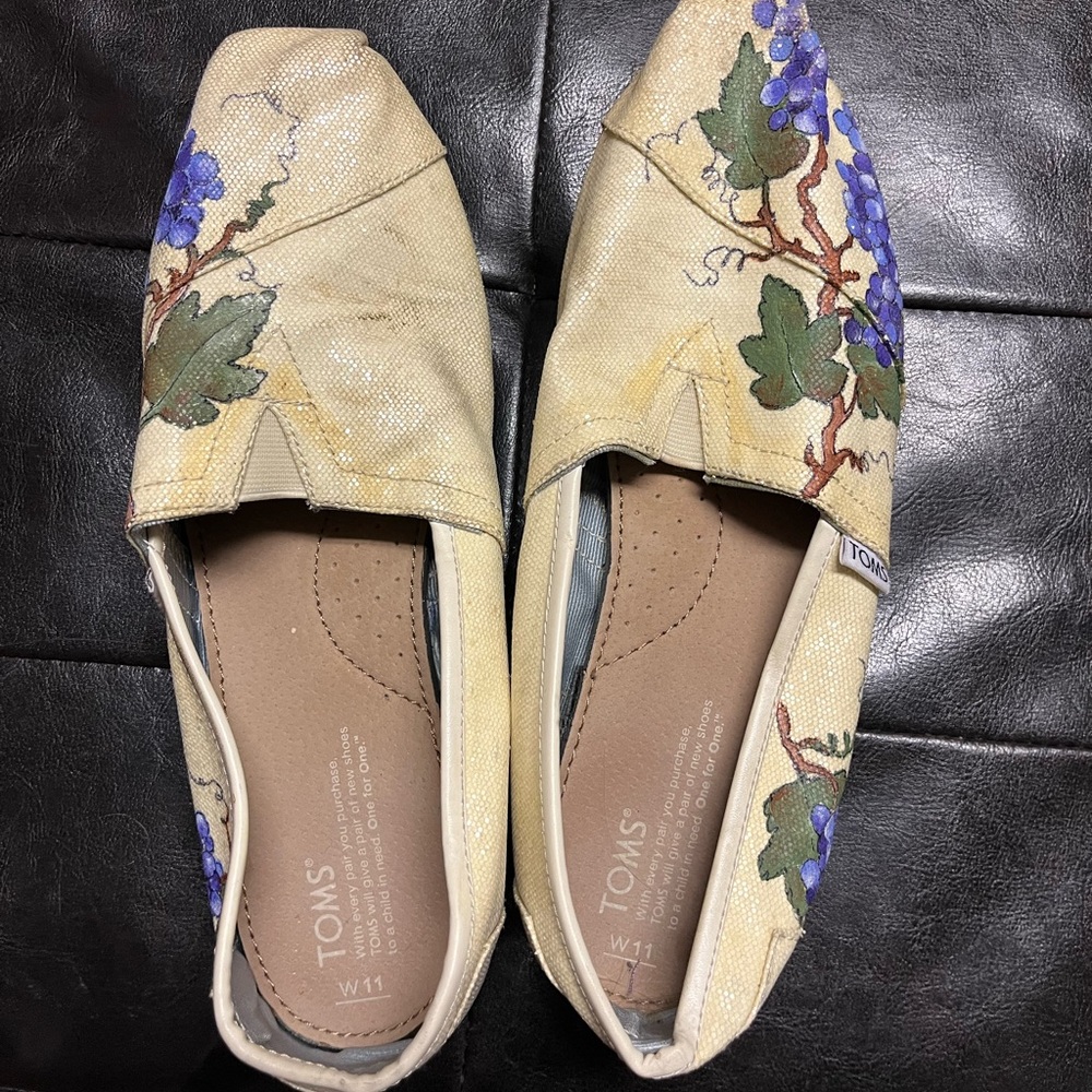 Toms hand painted grape vine shoes